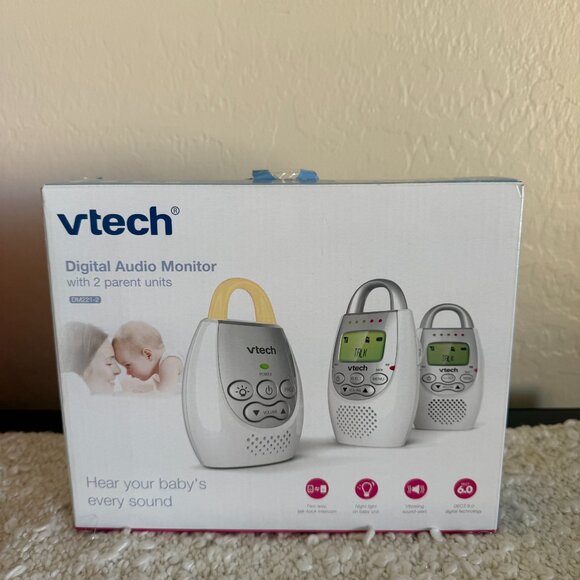 vTech Digital Audio Monitor with 2 Parent Units DM221-2 - Picture 2 of 3